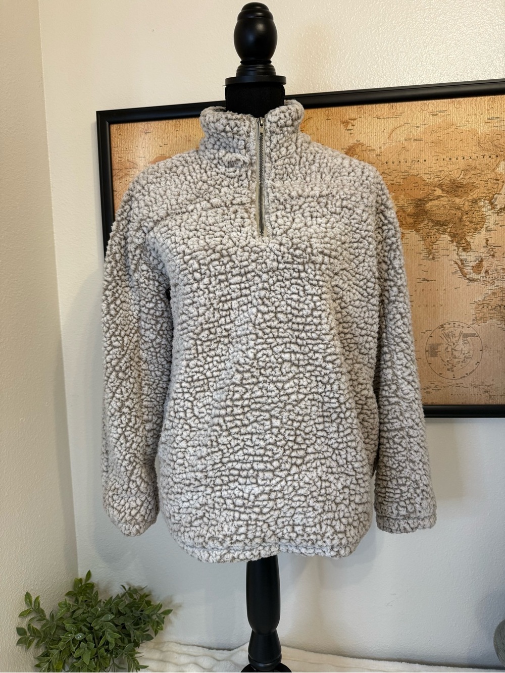Thread + Supply pullover sweater size small